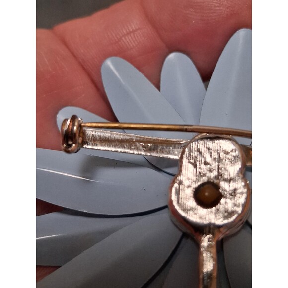 Vintage Enamel Flower Pin Iridescent Blue Coro Pin - Picture 4 of 4